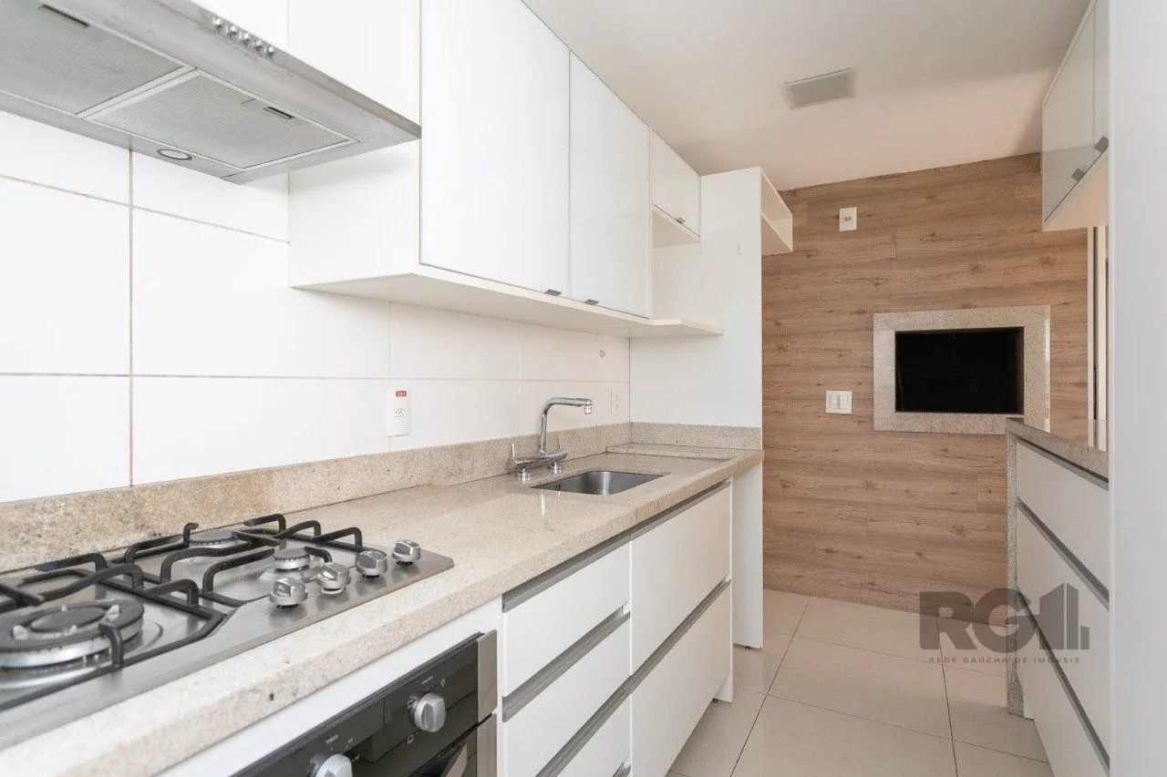 Imagem Apartamento semimobiliado e decorado no bairro Auxiliadora, com 91 m²