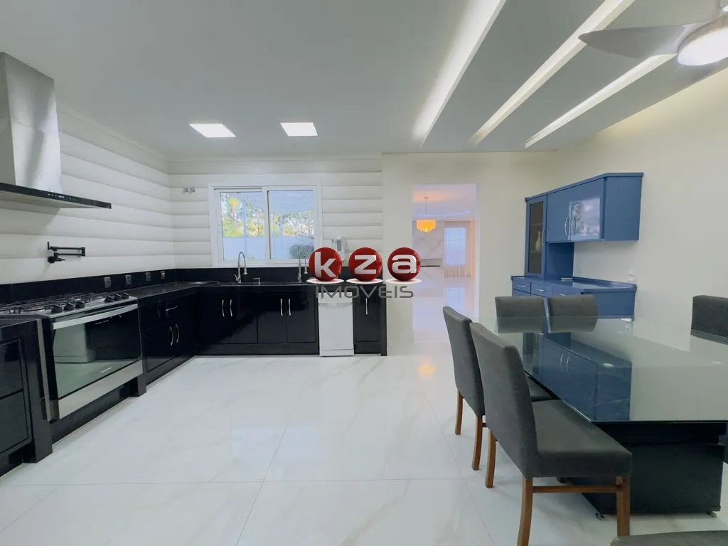 Imagem Residência Neoclássica de Alto Luxo à Venda em Condomínio Fechado | Valinhos/SP