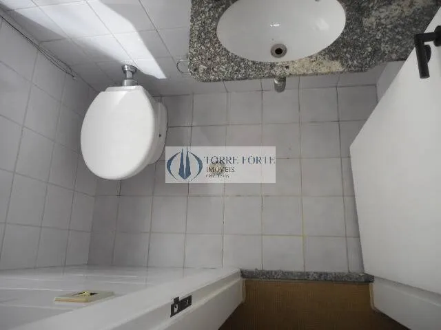 Imagem Ampla sala comercial com 86 m² em Indianópolis, 600 metros Metrô Moema
