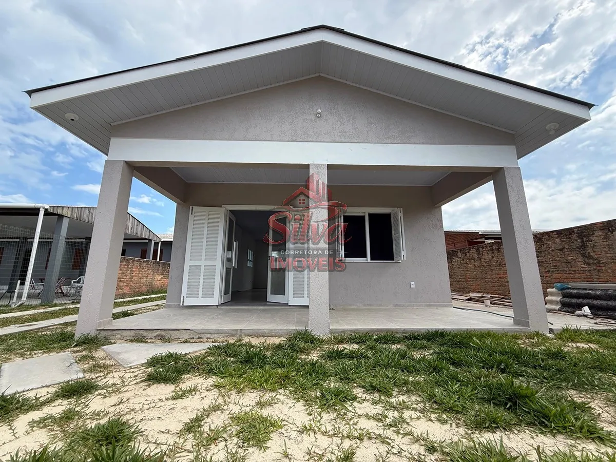 C1242 | Casa financiável à venda a 350m do mar em Imbé