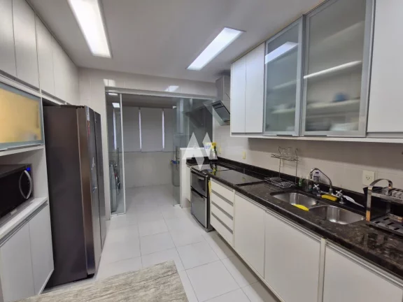 Imagem Apartamento Padrão à venda na Ponta da Praia.