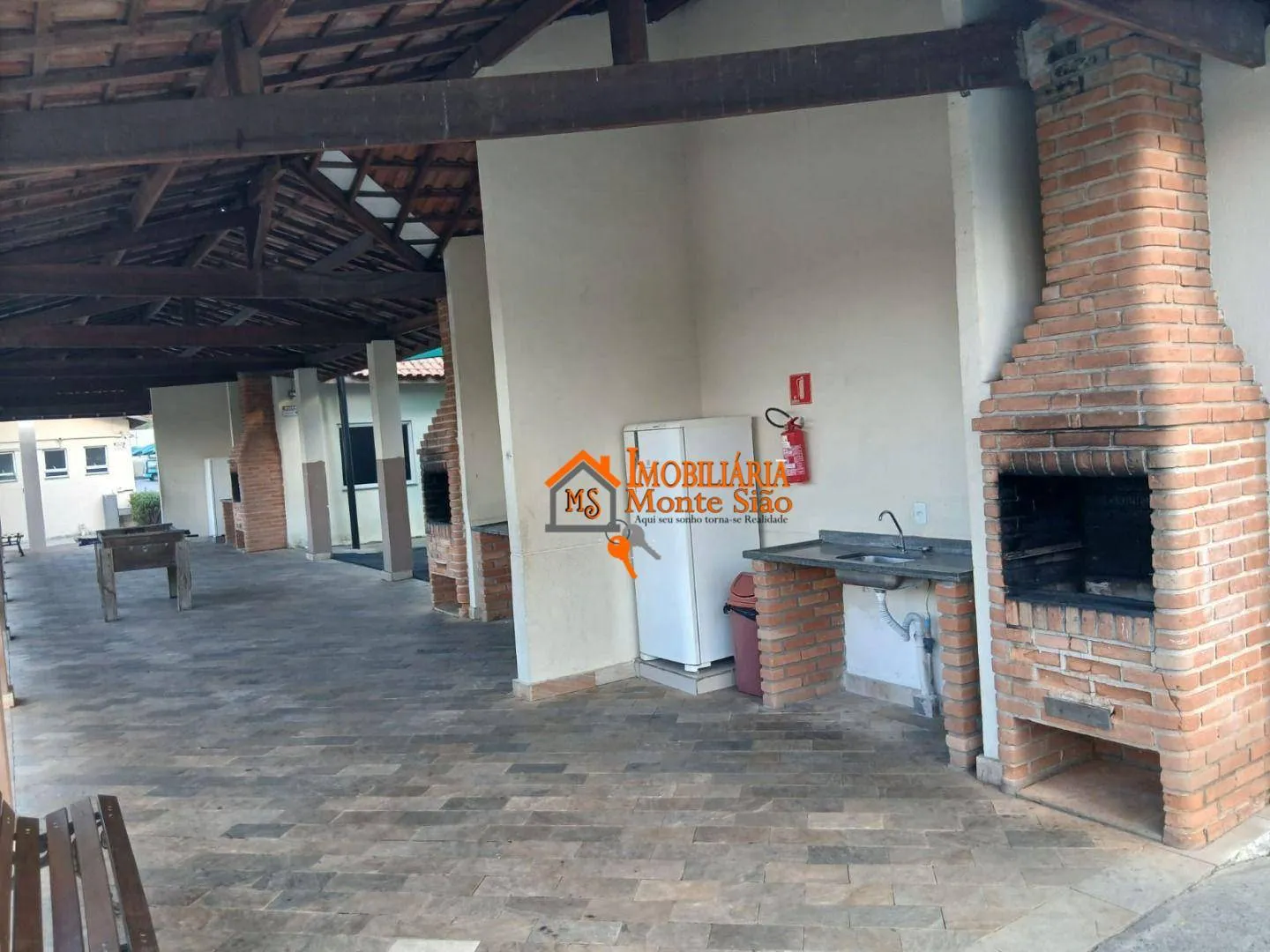 Imagem Apartamento com 3 dormitórios à venda, 56 m² por R$ 315.000,00 - Vila São Carlos - Itaquaquecetuba/SP