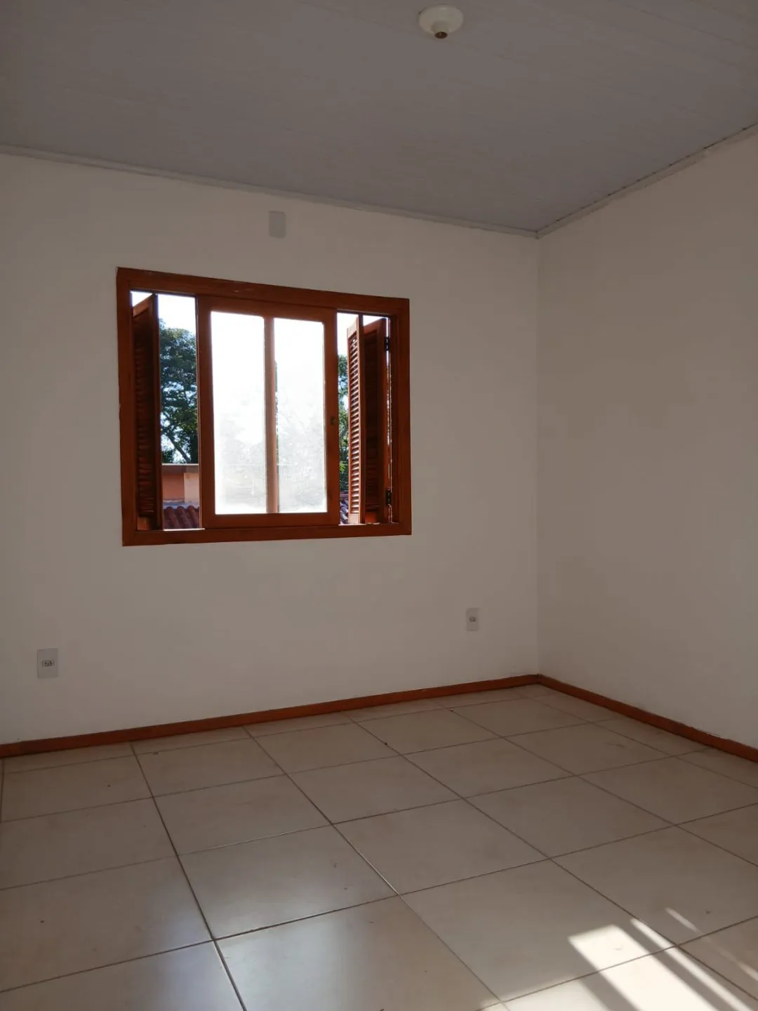 Imagem Casa à Venda no Bairro Krahe em Viamão com 57m