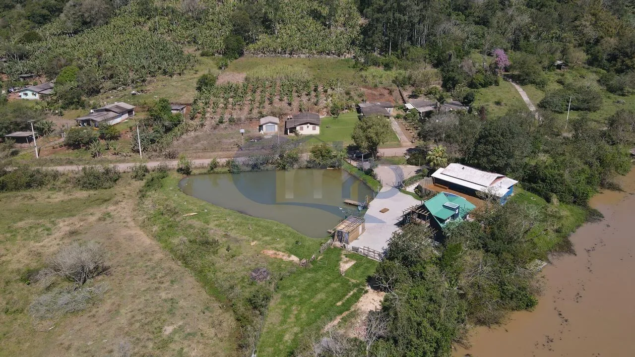 Imagem Sitio com chale e casa de alvenaria em Vila Sao Joao, Torres