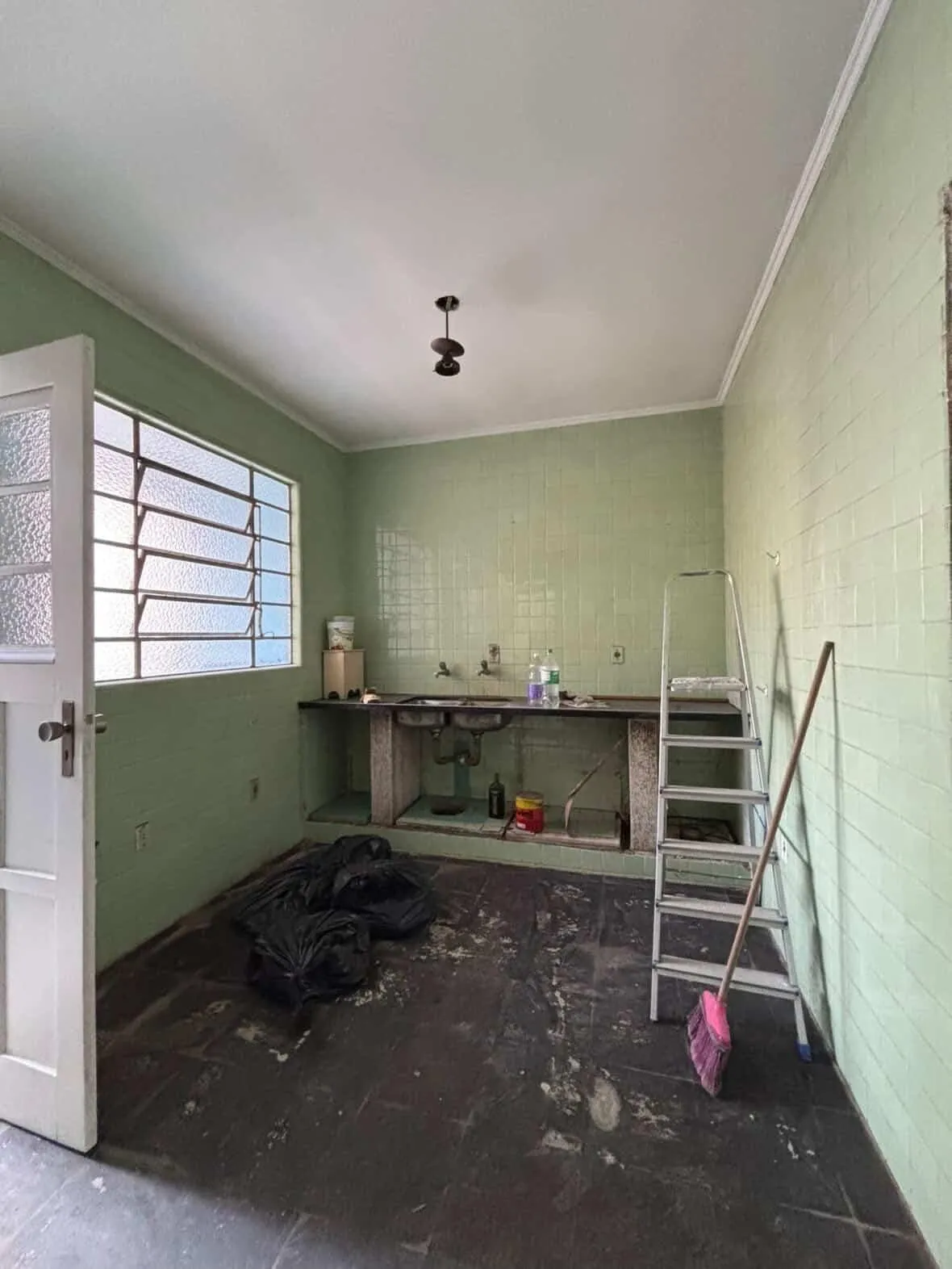 Imagem Apartamento 3 dormtórios de frente bairro Bom Fim- Porto Alegre