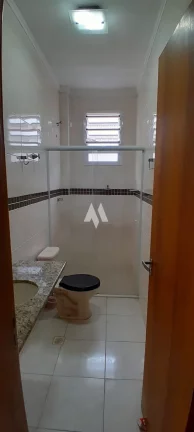 Imagem Casa Sobreposta com 03 quartos (01 suíte) - Lavabo- Varanda Gourmet - Bairro Campo Grande