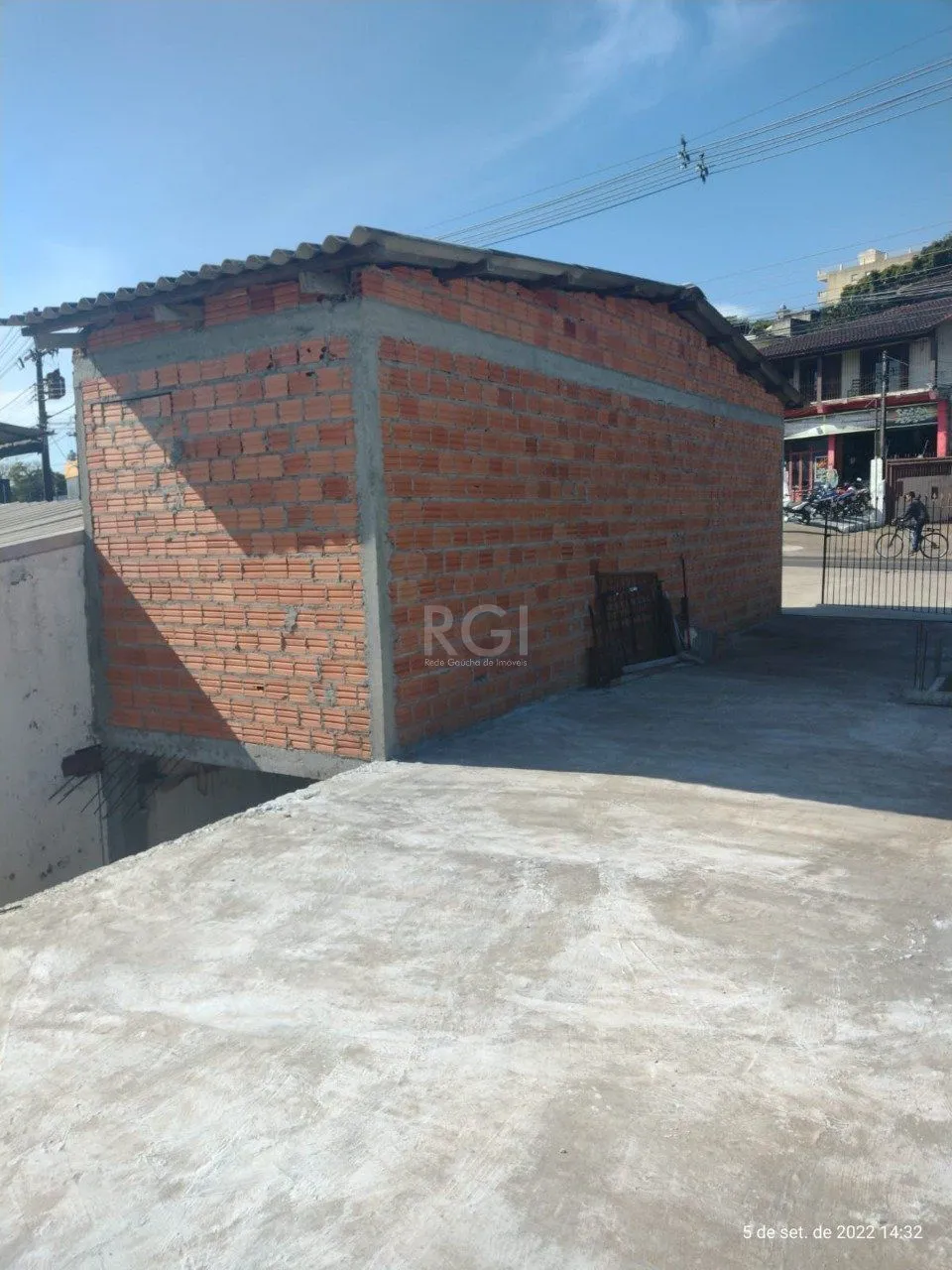 Imagem Casa para Venda - 220m², 2 dormitórios, 1 suite, 2 vagas - Cavalhada, Poa