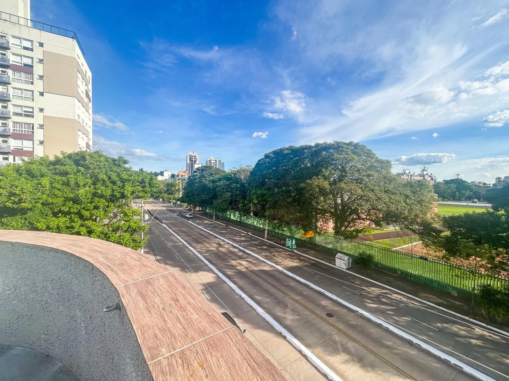 Imagem Ponto Comercial no Bairro Menino Deus.