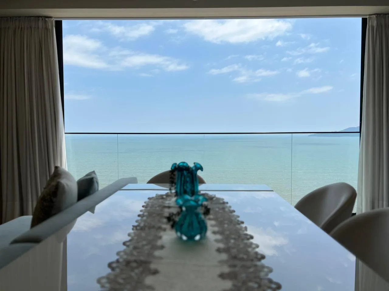 Imagem Apartamento com vista para o mar à venda com 120m2 por R$ 4.300.000,00