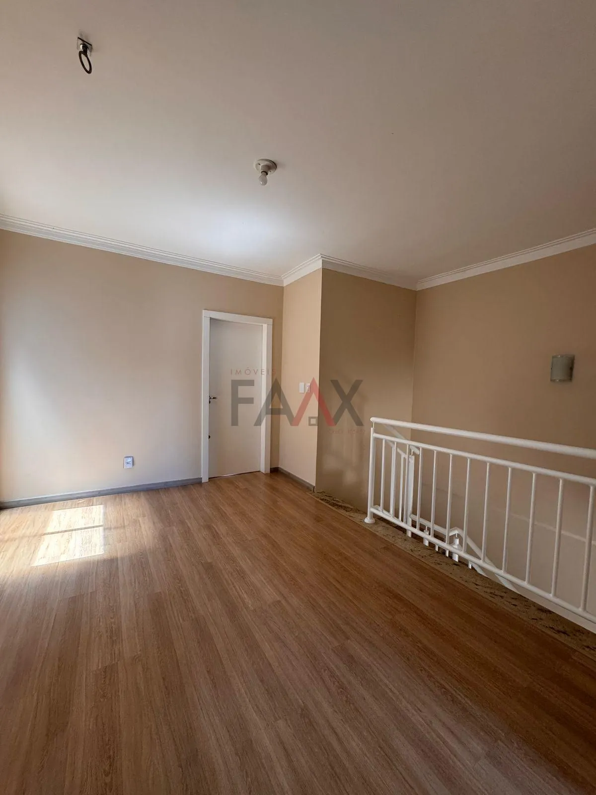 Imagem Sobrado com 3 dormitórios à venda,159.33 m², SANTANA, GUARAPUAVA - PR