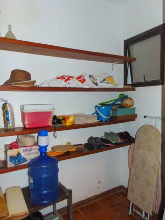 Imagem Pitangueiras - Uma quadra do mar, com maravilhosa vista, 2 vagas de garagem, churrasqueira salão de jogos e academia.