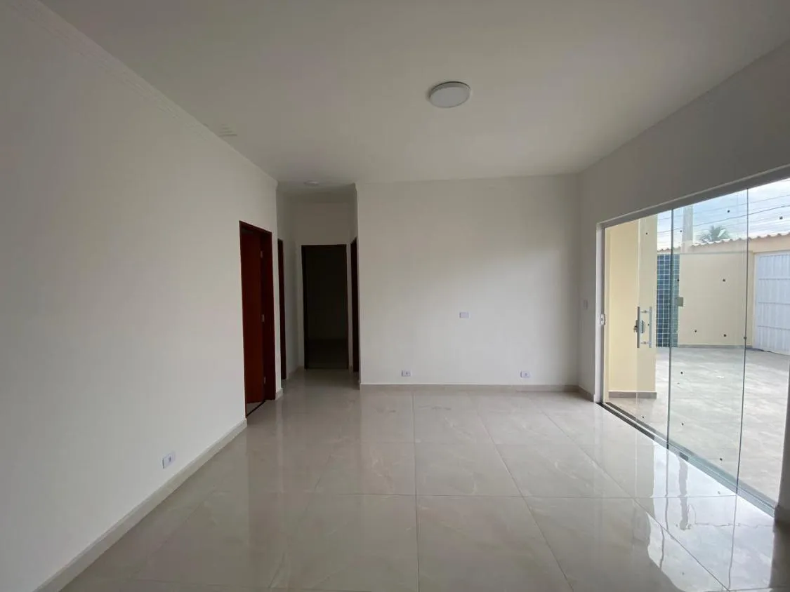 Imagem LINDA CASA NOVA COM PISCINA A 700 METROS DO MAR NO CIBRATEL II