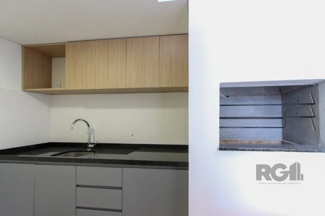 Imagem Apartamento em Porto Alegre no Bairro Petrópolis, de 2 quartos, semi mobiliado.