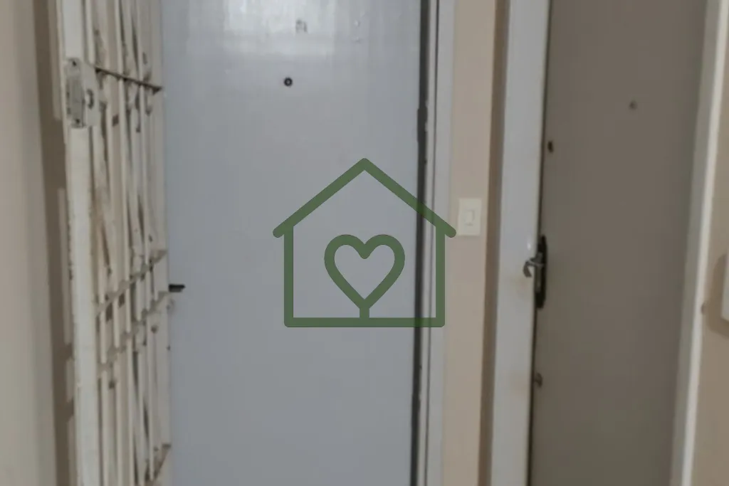 Imagem Ótimo apartamento de 1 dormitório, de frente com uma ampla janela, sala de estar, excelente sacada...