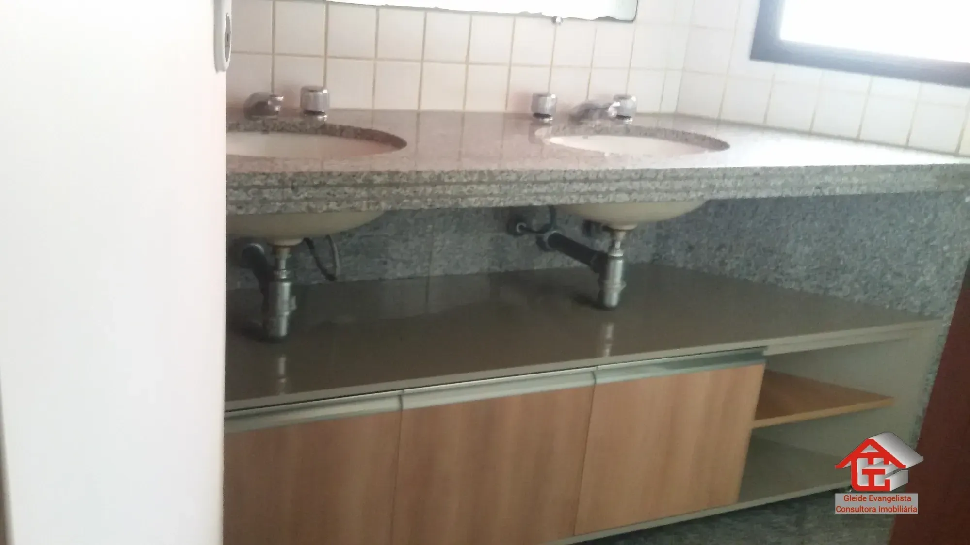 Imagem Apartamento com 4 Quartos à Venda, 220 m² em Pituba - Salvador