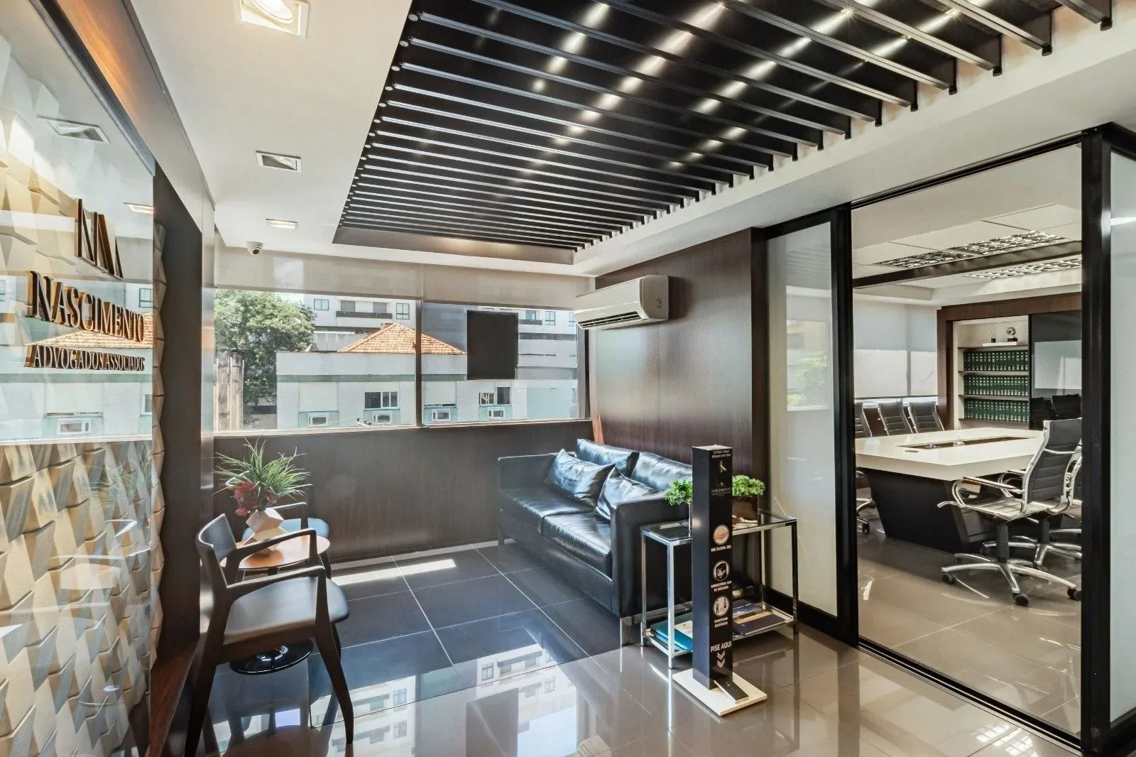 Imagem Sala/Conjunto Comercial com 4 vagas e 218m²