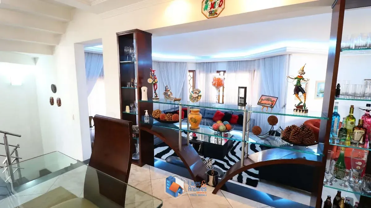 Imagem Casa no condomínio Condomínio Residencial Chácara Francesa para venda com 5 quartos, sendo 4 suítes, 444m²