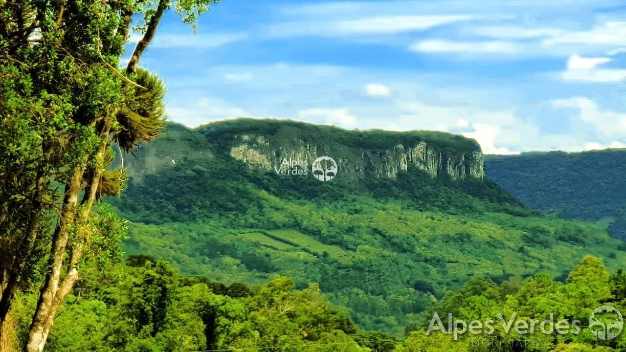Foto do imóvel Terreno à venda por R$ 1.300.000 - Linha Furna - Gramado/RS