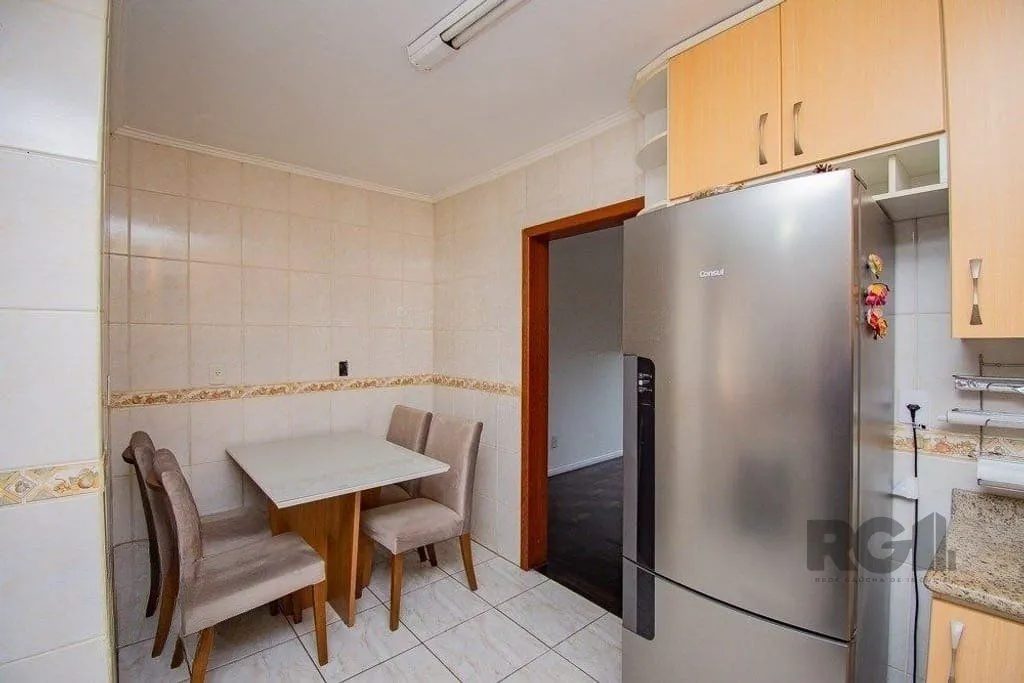 Imagem Excelente apartamento de 78m² com 3 dormitórios no bairro Petrópolis.