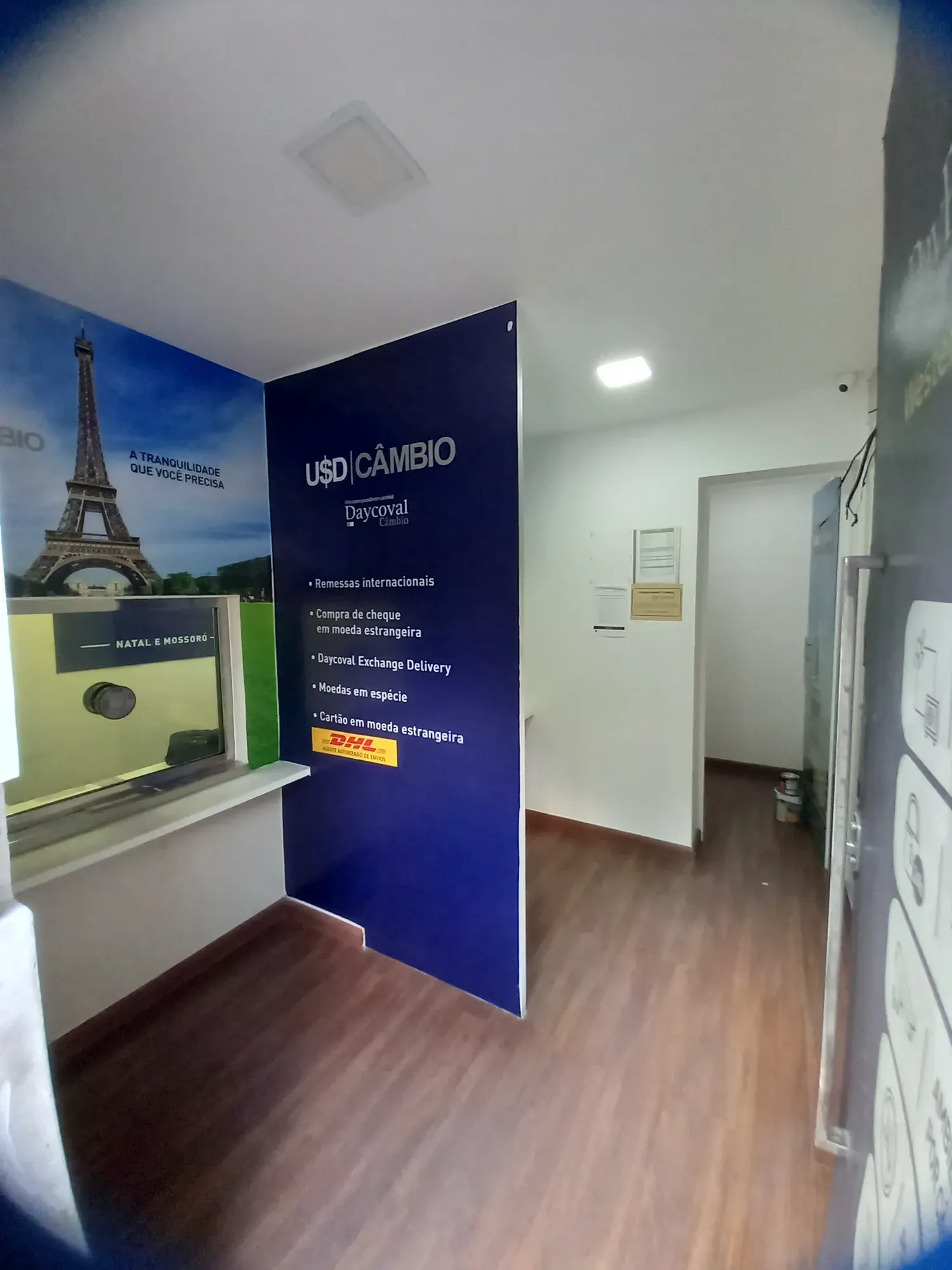 Foto do imóvel Ponto Comercial para Alugar, 28 m² em Avenida Prudente de Morais, 1213 - Tirol, Natal - RN