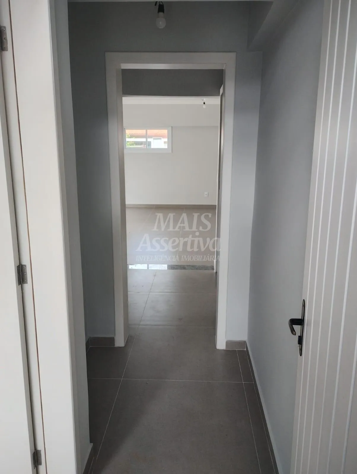 Imagem Excelente casa a venda em Tramandaí - 3 dormitórios, 2 vagas de garagem