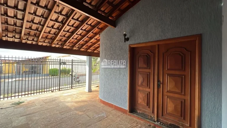 Imagem CASA PARA LOCAÇÃO NO BAIRRO OLINDA – CONFORTO, LAZER E AMPLO ESPAÇO