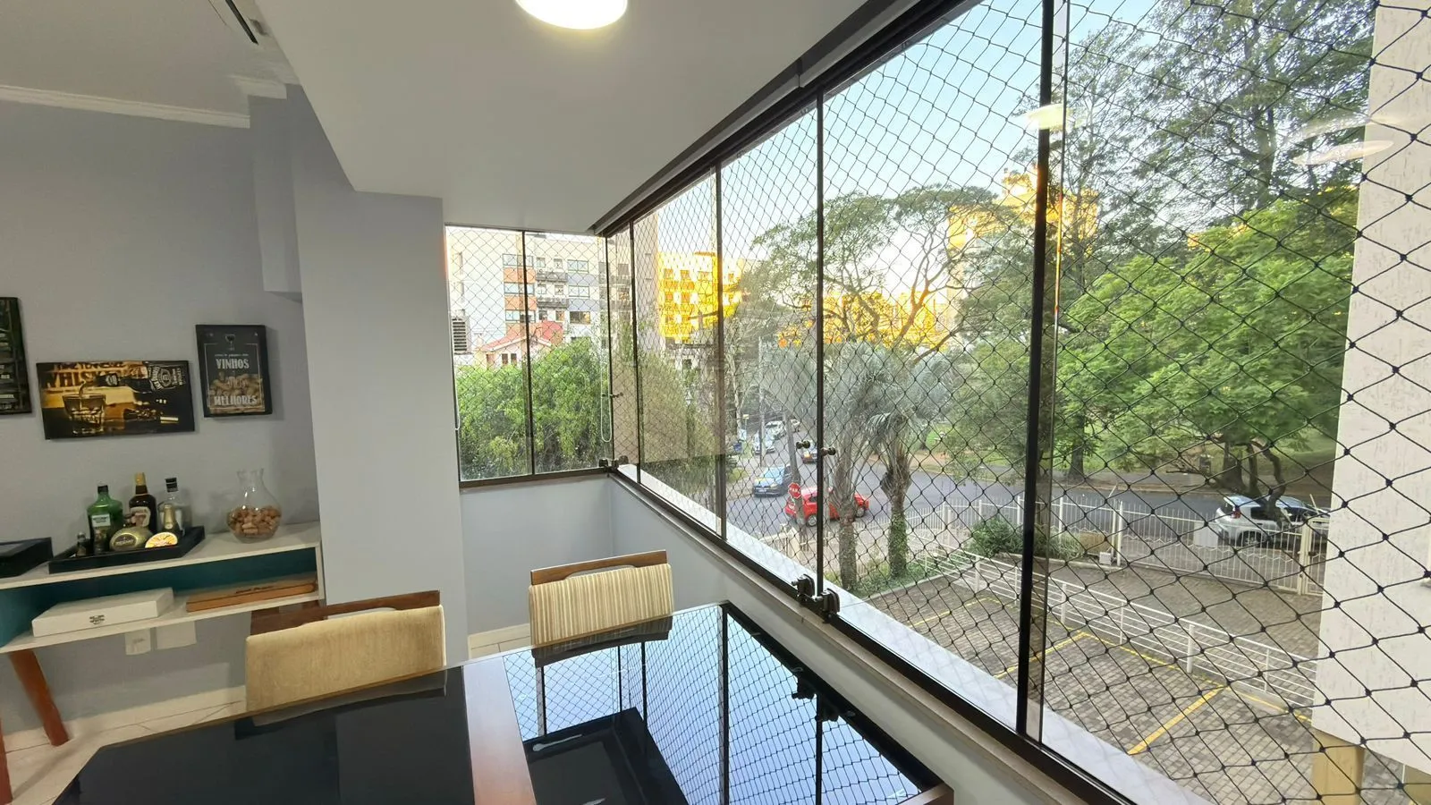 Imagem Apartamento à venda no Passo D'areia com 84,28m² ,3 quartos, 1 suíte, 1 vaga