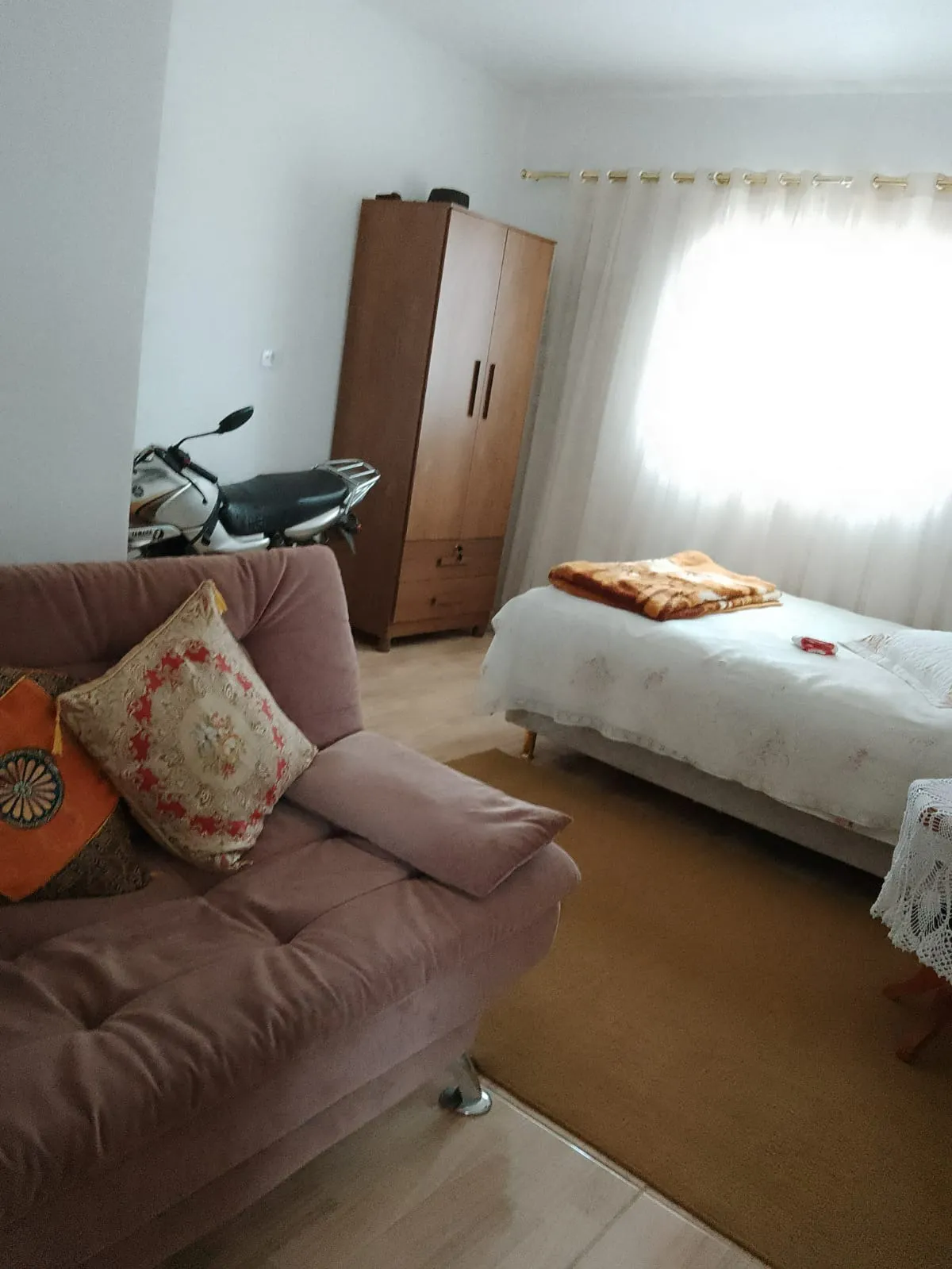 Imagem LINDA CASA COM TERRENO DE 1300M² !!