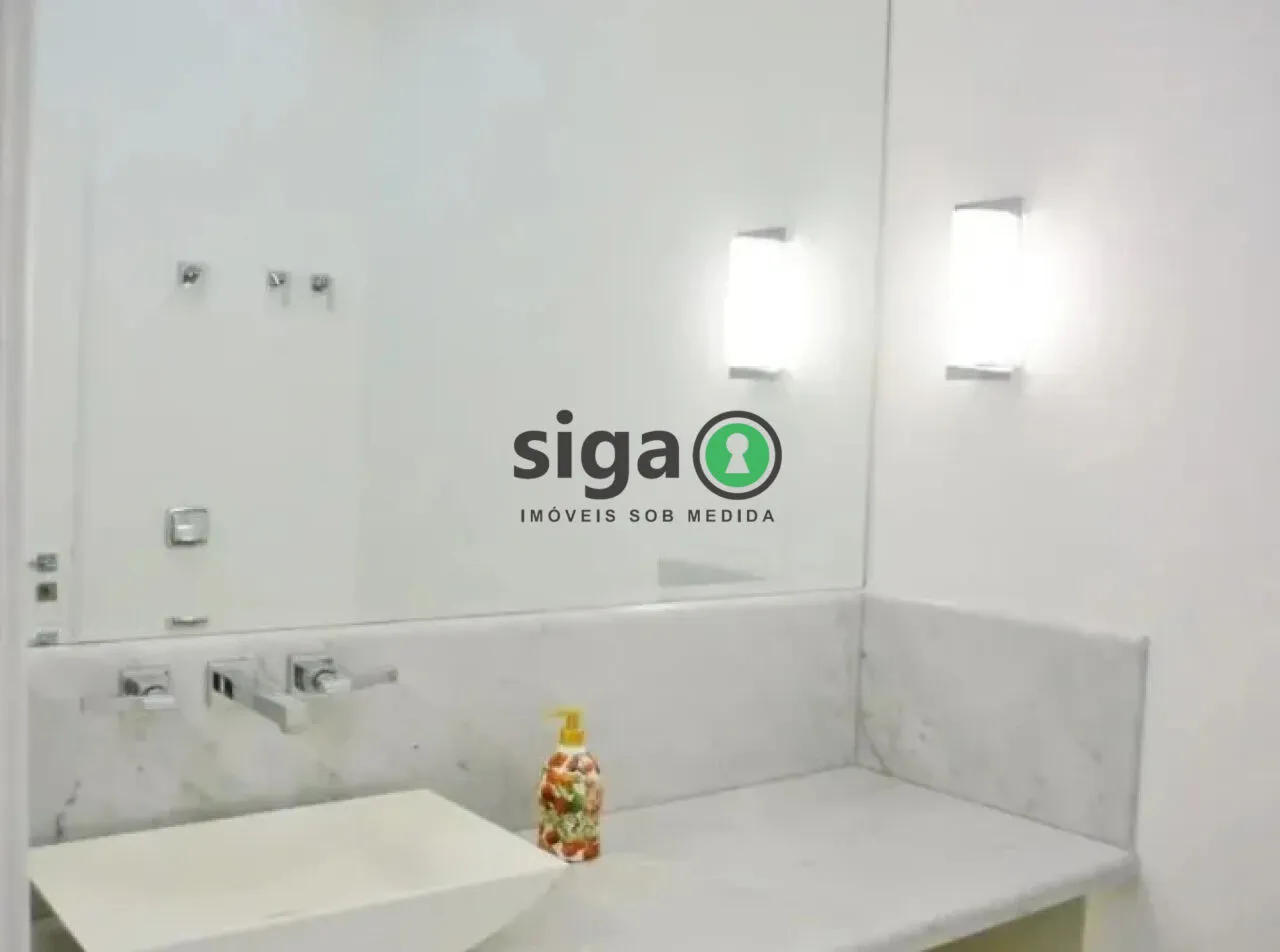 Imagem Casa em Campo Belo á Venda - 682m², 3 quartos, 7 vagas