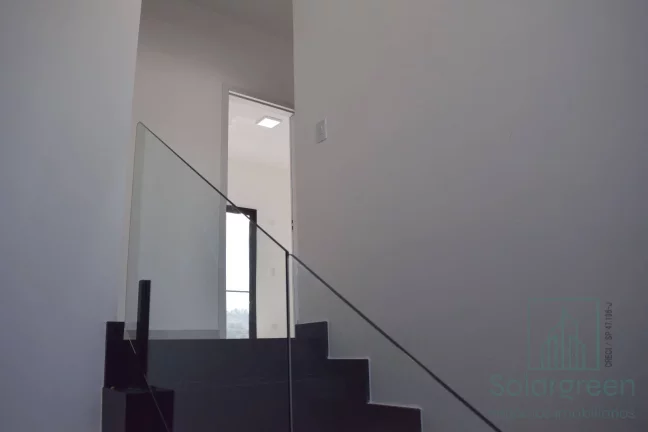 Imagem Sobrado à Venda em Condomínio - 181m² de Área Construída