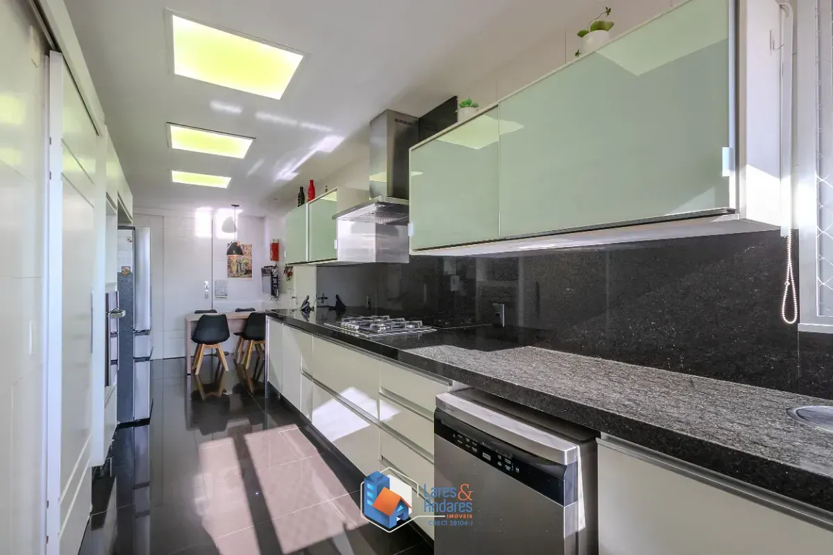 Imagem Apartamento para venda em Campo Belo com 3 quartos, sendo 3 suítes, 222m²