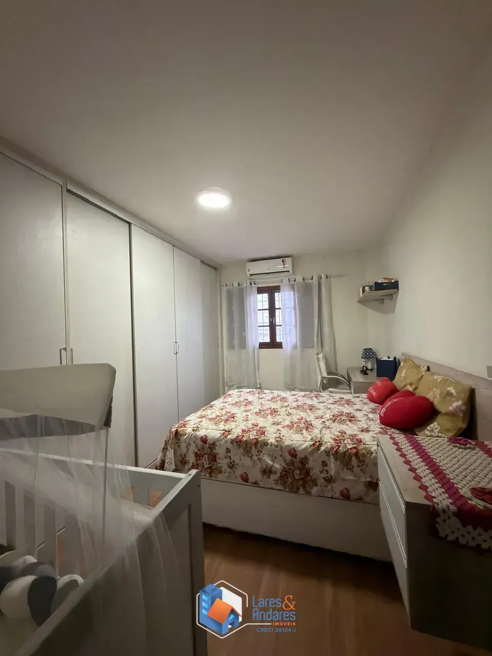 Imagem Sobrado para venda em Vila Nivi com 3 quartos, sendo 1 suíte, 100m²