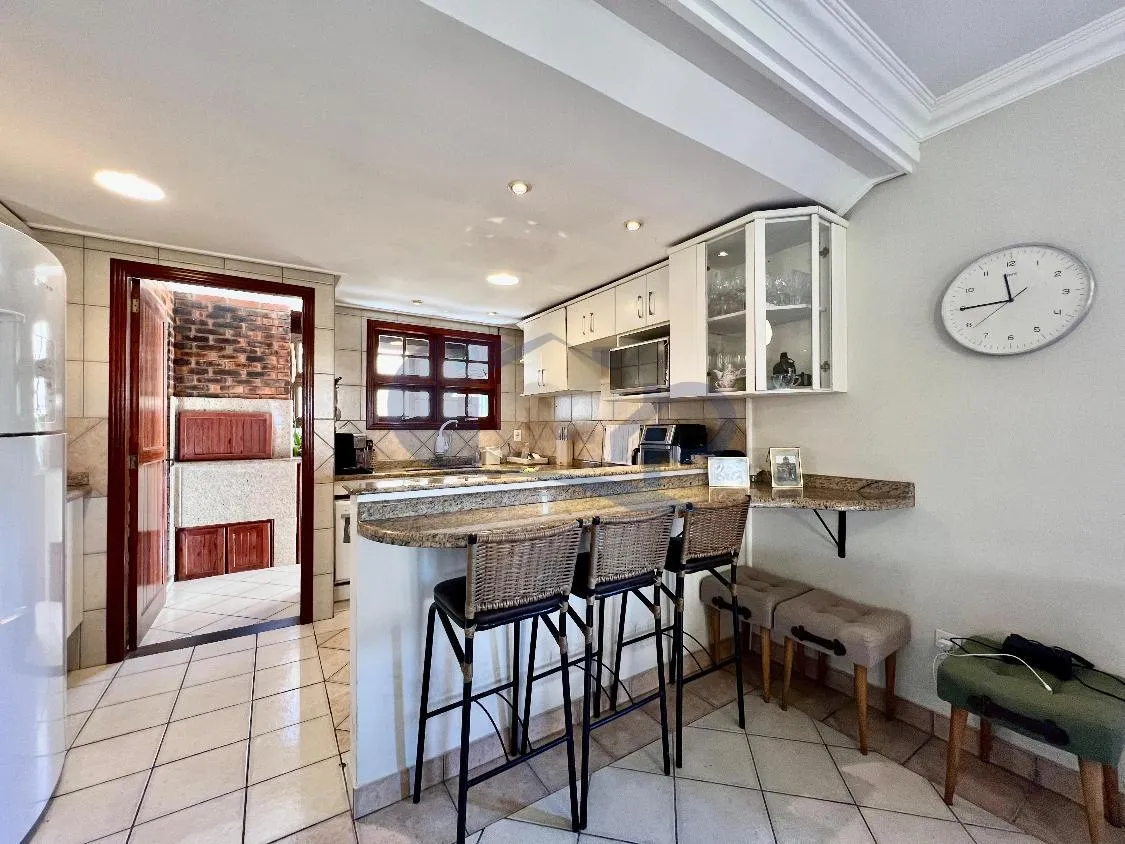 Imagem Casa a venda com 4 dormitorios na Guarita em Torres/RS
