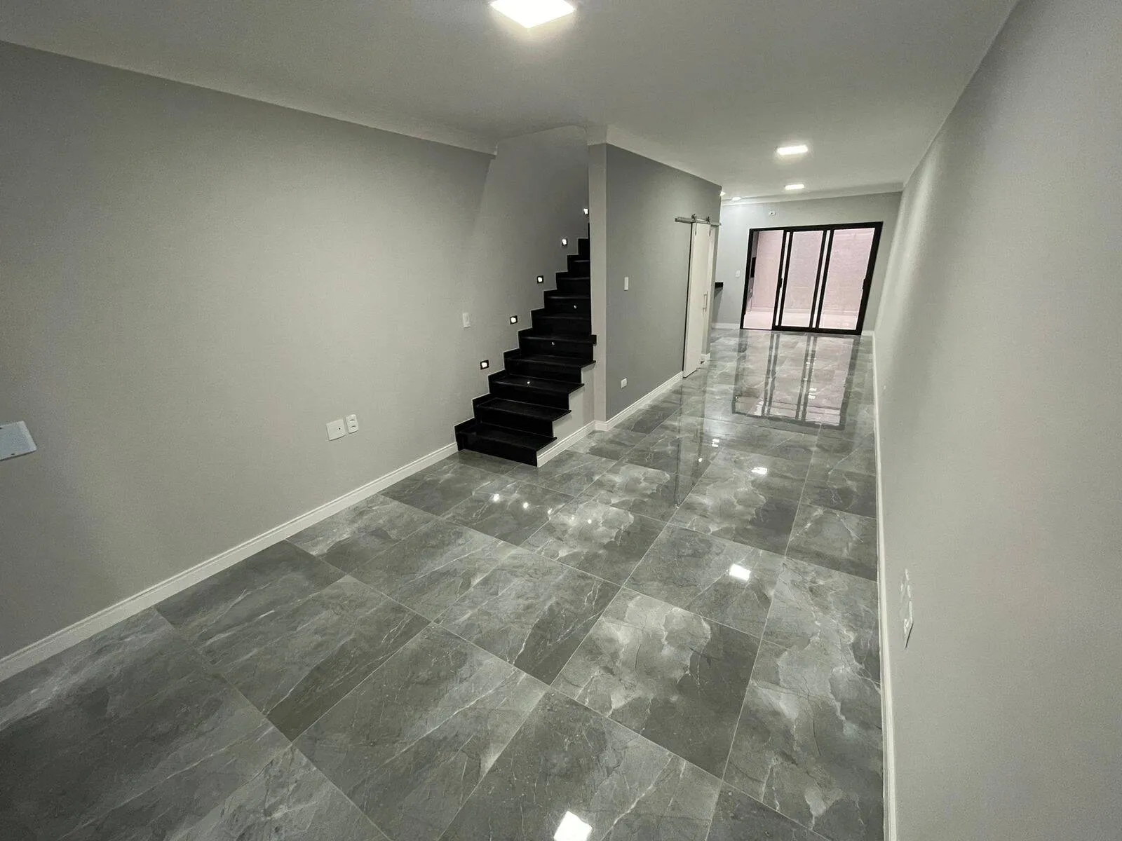 Imagem Sobrado com 3 suítes e 2 vagas à venda na Vila Carrão