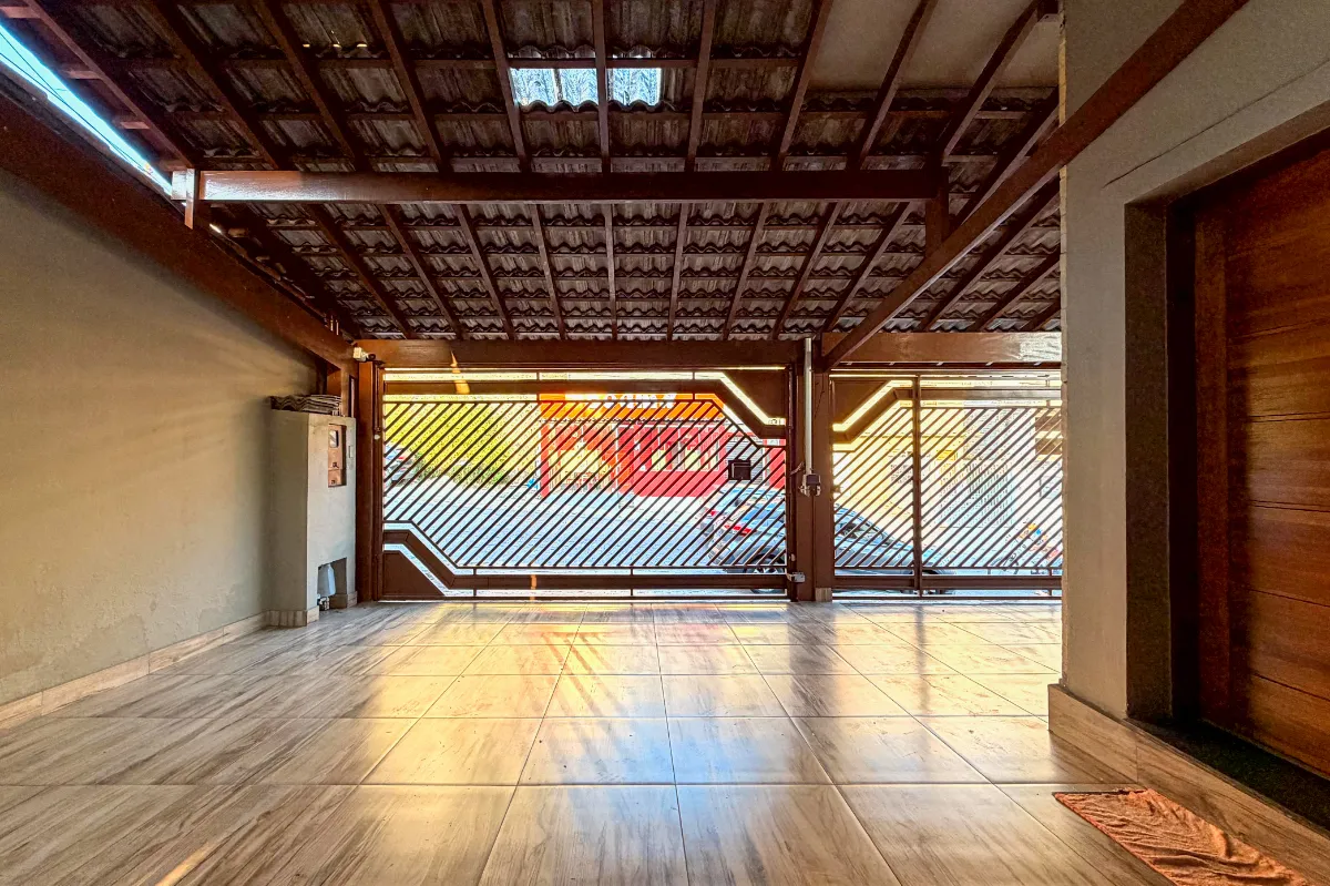 Imagem Casa de vila para venda em Centro com 4 quartos, sendo 2 suítes, 257m2