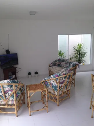 Imagem Casa com 3 Quartos à Venda, 180 m² em Três Marias - Peruíbe