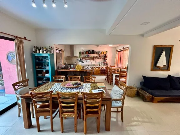Imagem Casa com piscina à venda Praia Mariscal Bombinhas SC