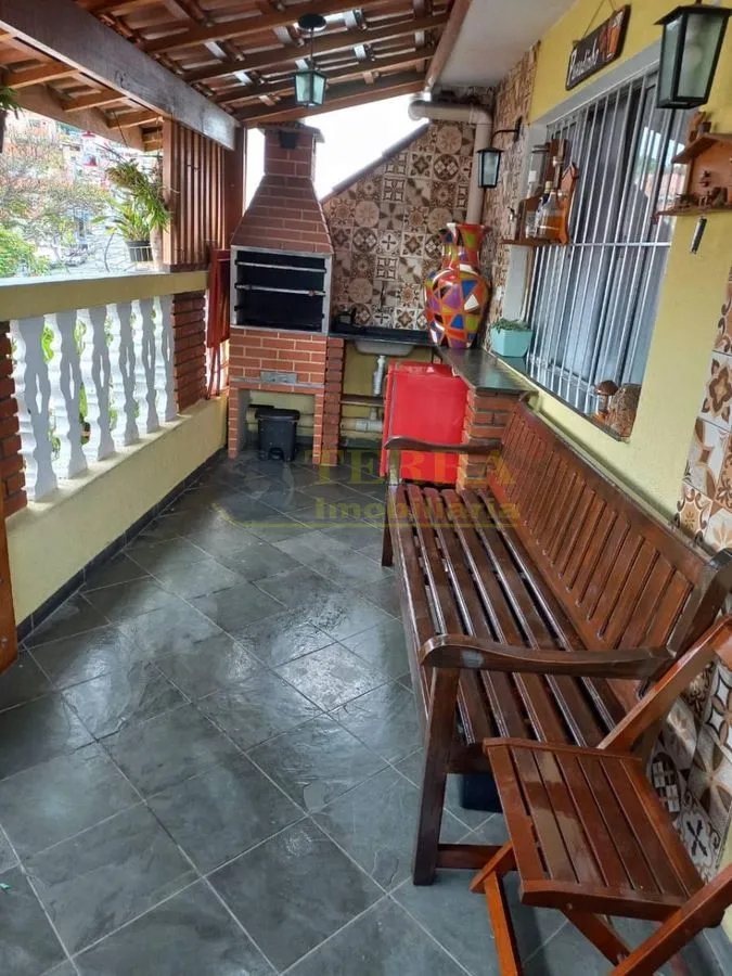 Imagem Terreno com 2 Casas, 6 Dormitórios à Venda - Jardim Roberto, Osasco/SP