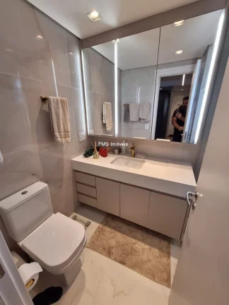 Imagem Apartamento de Luxo no Brooklin Paulista: 3 Quartos, 2 Suítes, 3 Salas e 2 Vagas de Garagem - São Paulo-SP - 110m²