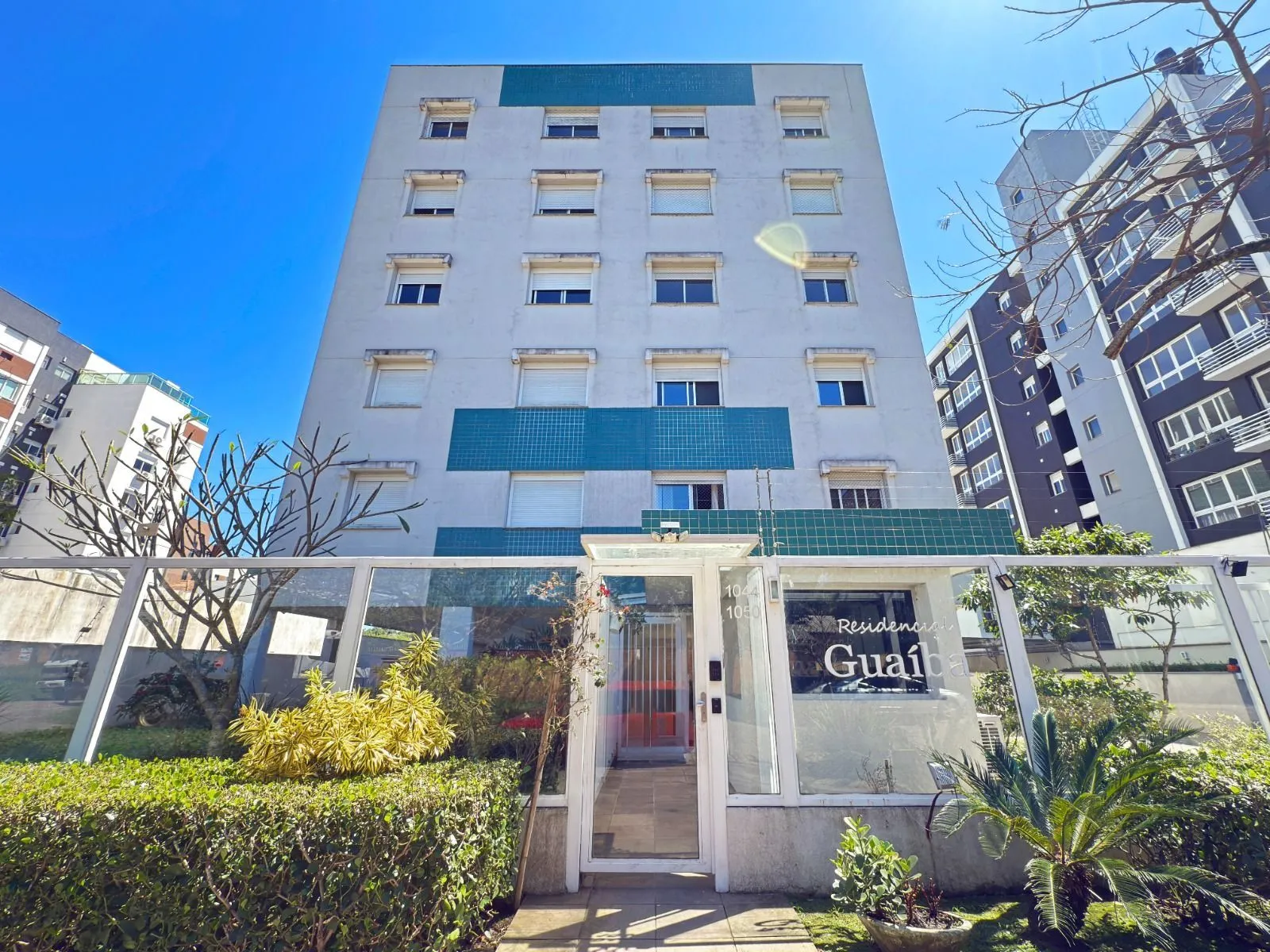 Imagem Excelente apartamento de 3 dormitórios, 1 suíte e 2 vagas de garagem.