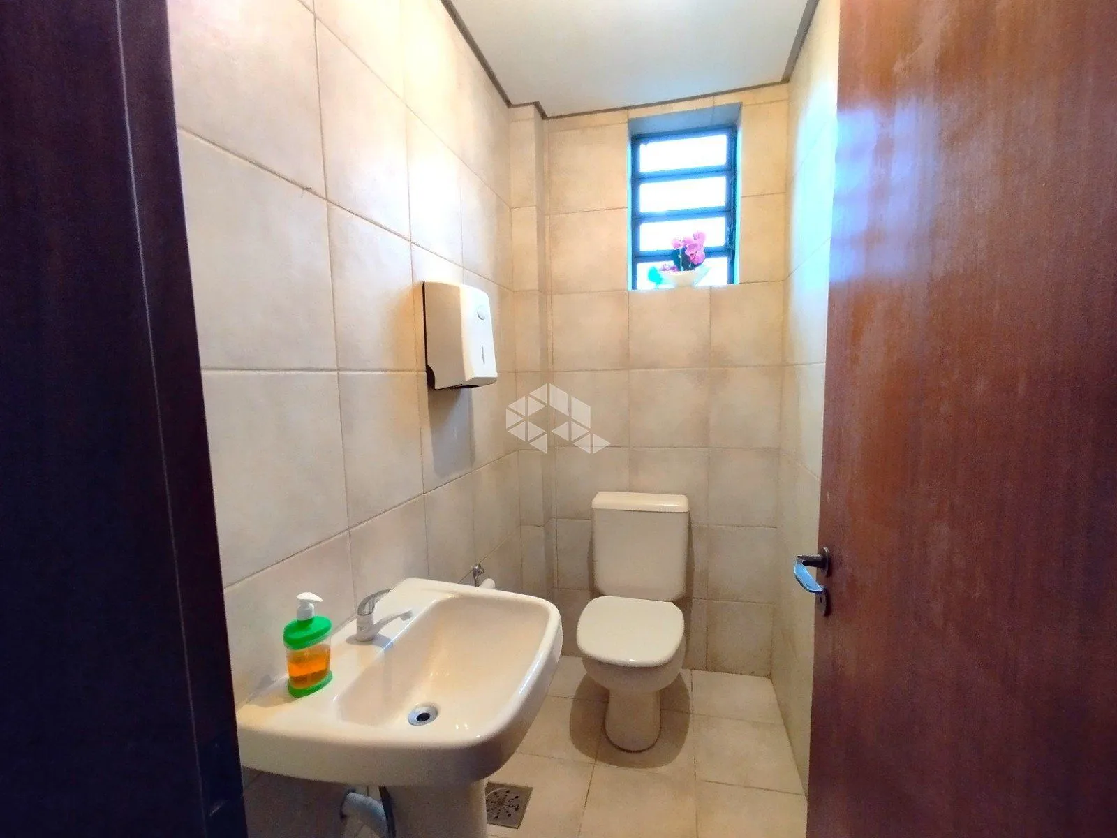 Imagem Vende conjunto comercial com 07 salas