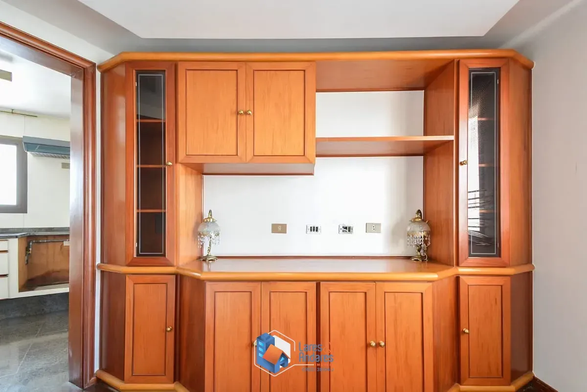 Imagem Apartamento para venda em Pacaembu com 4 quartos, sendo 1 suíte, 274m²