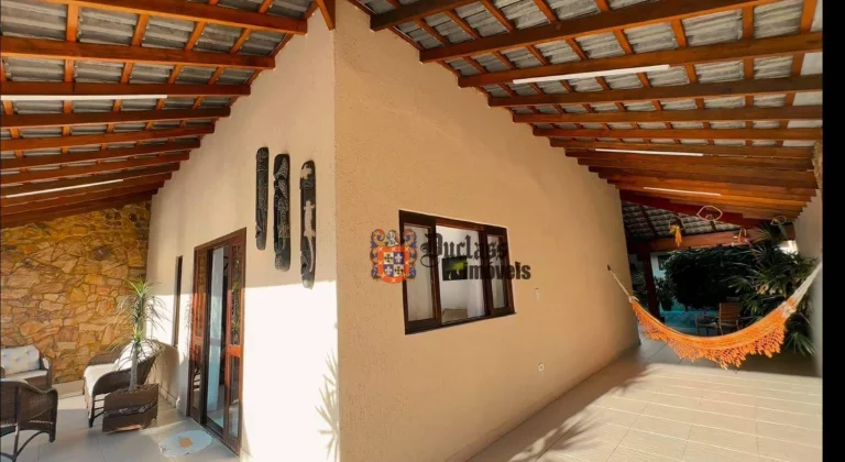 Imagem Sobrado com 4 dormitórios à venda, 246 m² por R$ 1.000.000,00 - Jardim Aruan - Caraguatatuba/SP