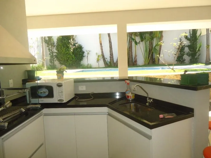 Imagem Casa em Condomínio de Luxo no Jardim Paiquerê, Valinhos-SP: 3 Quartos, 3 Suítes, 3 Salas, 5 Banheiros, 495m². Confira!