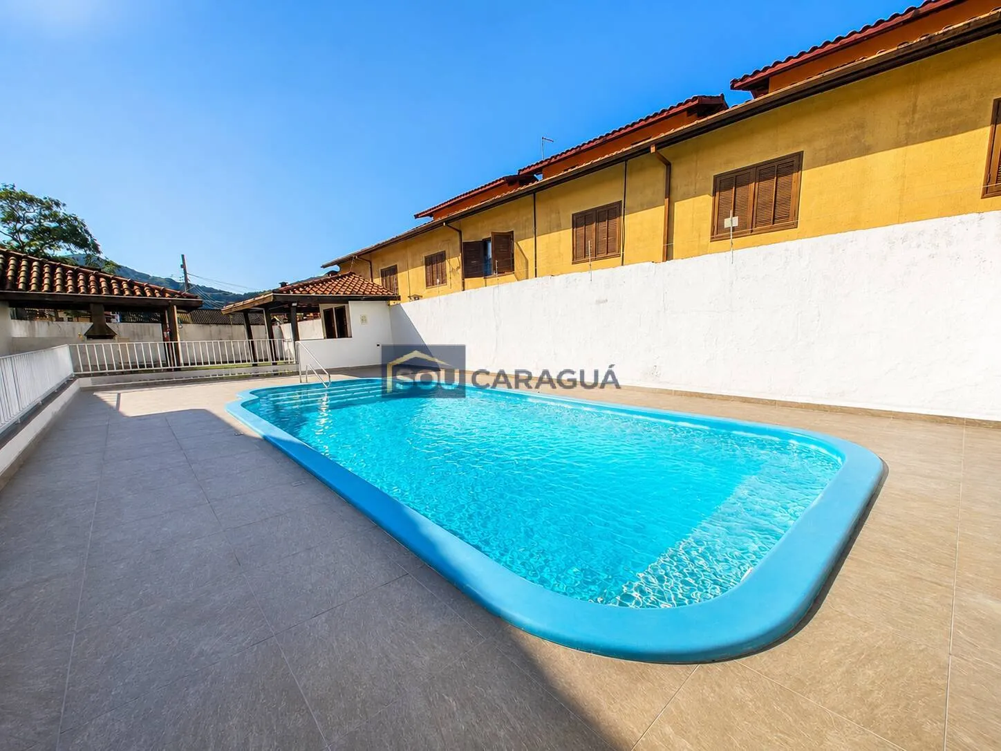 Imagem Apartamento a venda 400m da praia Martim de Sá com 2 vagas de garagem