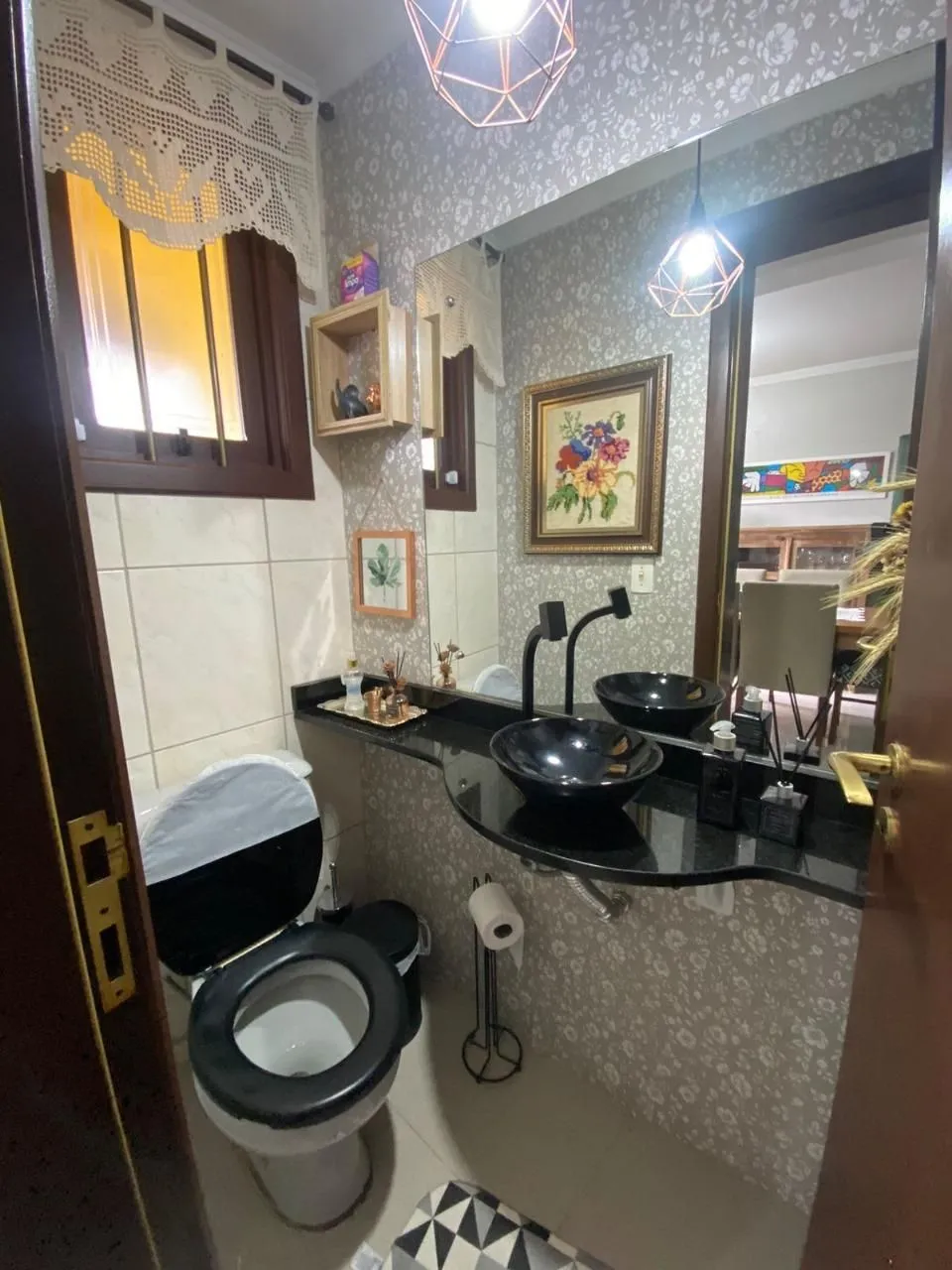 Imagem Casa à Venda em Sarandi - 3 Dormitórios, 1 Suíte, 2 vagas