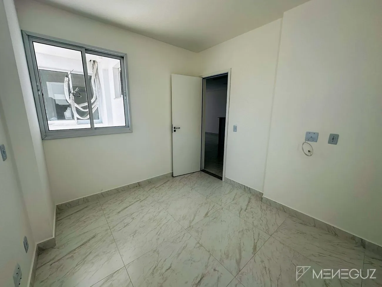 Imagem Seu novo lar Awaits: Apartamento de 3 quartos sendo um suite