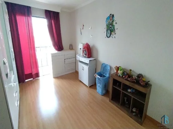 Imagem Sobrado a venda no Cajuru, 03 quartos c/ suíte em Curitiba PR