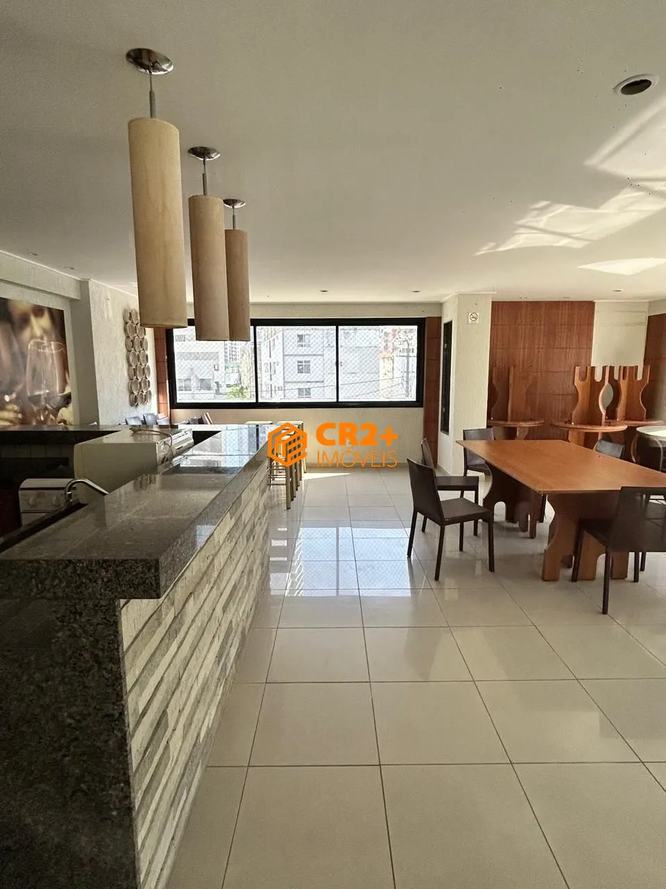 Imagem Vendo apartamento á 3 quadras do Mar em Boa Viagem, Totalmente Nascente!
