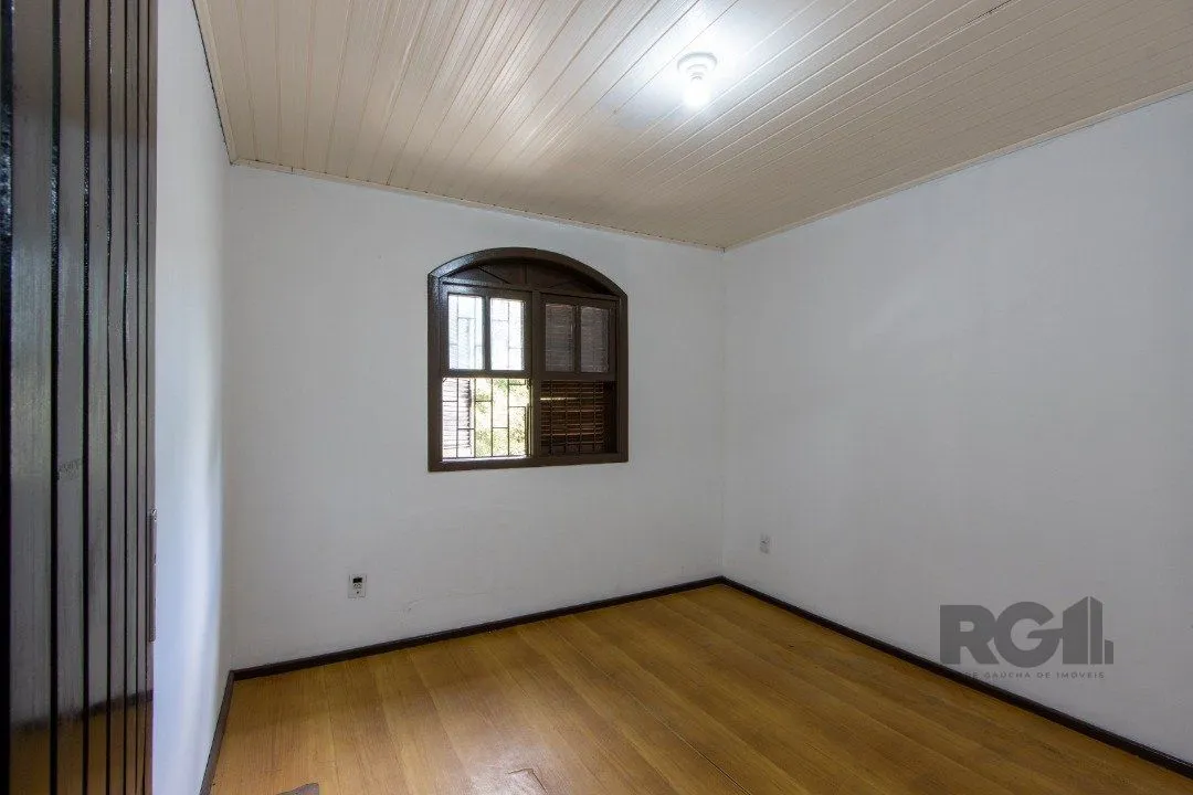Imagem Casa para Venda - 200m², 3 dormitórios, 2 vagas - Cavalhada